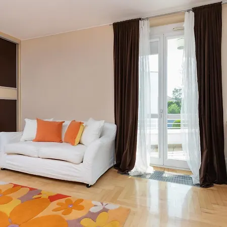 Orlowo Park With Spacious Terrace & Winter Garden By Renters גדינייה