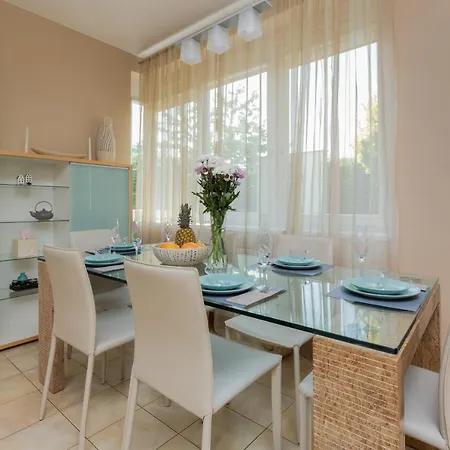דירה Orlowo Park With Spacious Terrace & Winter Garden By Renters גדינייה