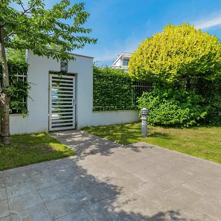 דירה Orlowo Park With Spacious Terrace & Winter Garden By Renters