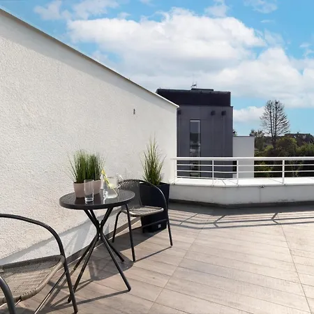 Orlowo Park With Spacious Terrace & Winter Garden By Renters דירה *