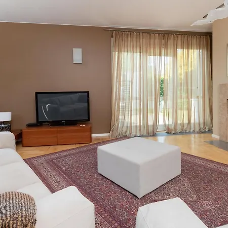 דירה Orlowo Park With Spacious Terrace & Winter Garden By Renters גדינייה