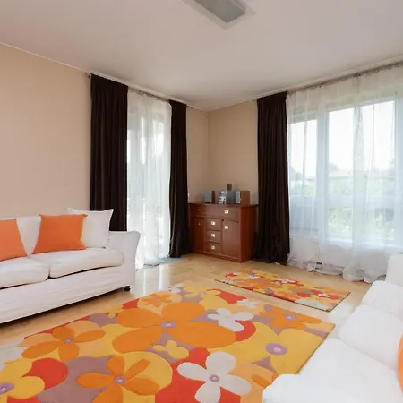 Orlowo Park With Spacious Terrace & Winter Garden By Renters דירה